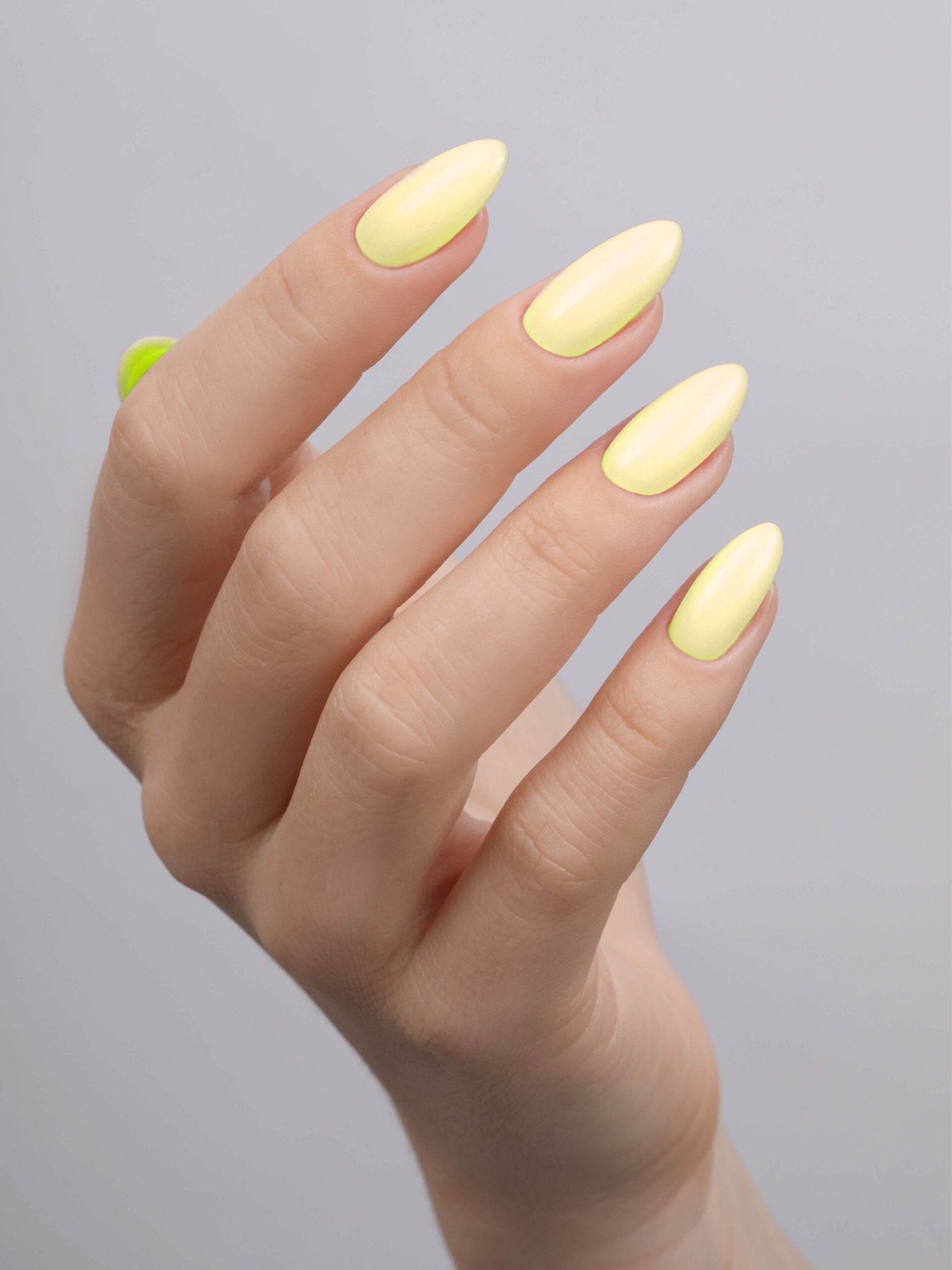 Ace Base Gel 12 Banana, 9 ml. manicure Ace-Base-Gel-12-Banana-9-ml.-manicure