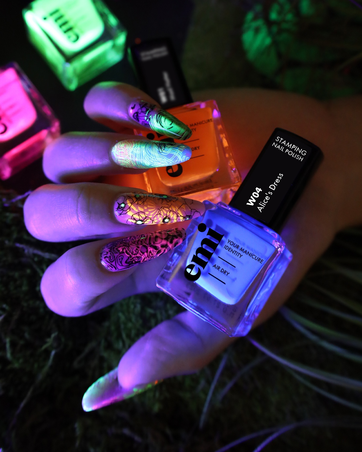 Nail-Polish-For-Stamping-Mad-Hatter-W1-9-ml.-Stamping-Glows-in-the-dark-Emi-canada-